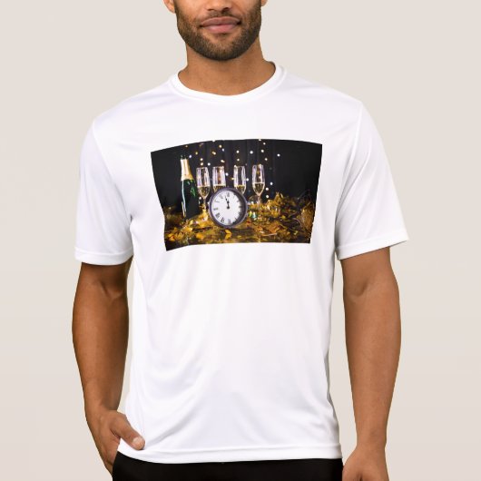 大晦日のお祝いスリッパリージョーのシャンパン Tシャツ (正面)