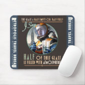 大気のマウスパッドと半分入った マウスパッド (マウス)