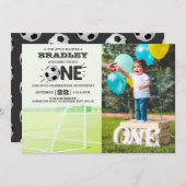 大物を蹴ること |サッカーの最初の誕生日の写真 招待状 (正面/裏面)