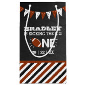 大物を蹴ること |サッカーの誕生日 スモールペーパーバッグ (裏面)