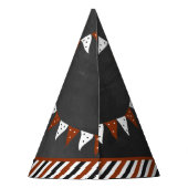 大物を蹴ること |サッカーの誕生日 パーティーハット (裏面)