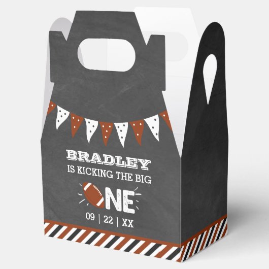 大物を蹴ること |サッカーの誕生日 フェイバーボックス (オープン)