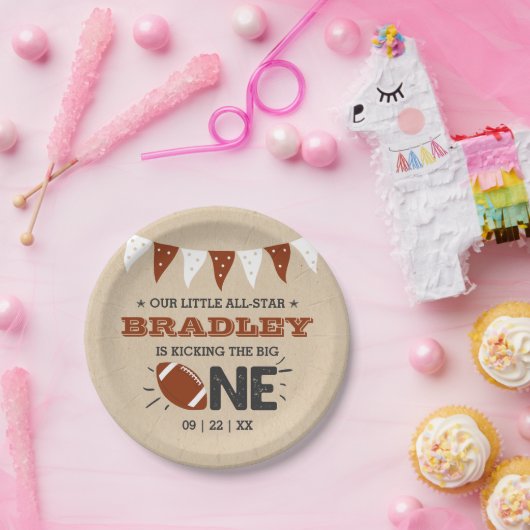 大物を蹴ること |サッカーの誕生日 ペーパープレート (パーティー)