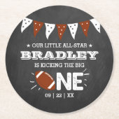 大物を蹴ること |サッカーの誕生日 ラウンドペーパーコースター (正面)