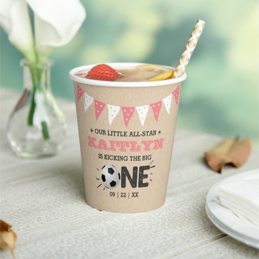 大物を蹴ること |サッカー1回目の誕生日 紙コップ (インサイチュ)