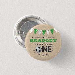 大物を蹴ること  サッカー1回目の誕生日 缶バッジ