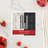 大理石モダン白黒と赤結婚イニシャル スタンダードカクテルナプキン (インサイチュ)