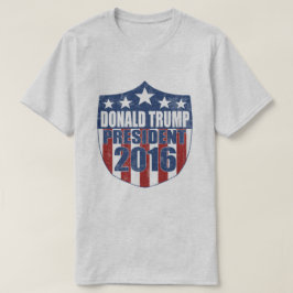 大統領のためのShieldドナルド・トランプ Tシャツ