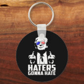 大統領を嫌うつもりおもしろいトランプ中指のハンター キーホルダー (正面)