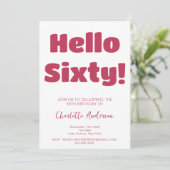 大胆なタイポグラフィ ヴィヴァマゼンタ 現代風 60歳の誕生日 招待状 (スタンド正面)