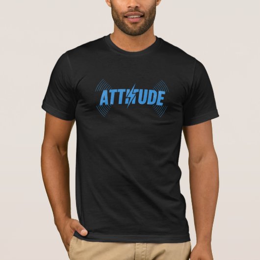 大胆な態度 稲妻ステートメントTシャツ Tシャツ (正面)