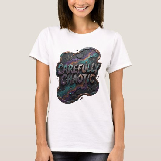 大胆な紫色のCAREFULLY CHAOTIC 引用Tシャツ Tシャツ (正面)
