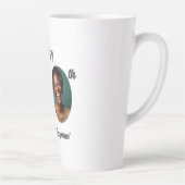 大胆な60歳の誕生日写真 カフェラテマグ (右)