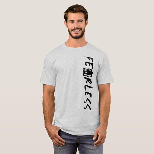 大胆不敵な車椅子のアスリート Tシャツ (正面フル)
