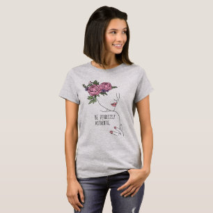 大胆不敵に本物の引用文と花 Tシャツ