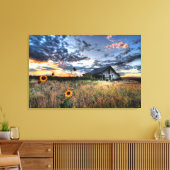 大草原のオールドバーンズサンフラワーズ キャンバスプリント (インサイチュ (リビング))