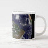 大西洋で熱帯嵐を示す全地球 ジャンボコーヒーマグカップ (右)