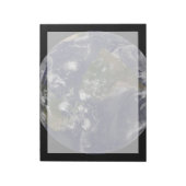 大西洋で熱帯嵐を示す全地球 ノートパッド (回転)