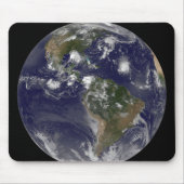 大西洋で熱帯嵐を示す全地球 マウスパッド (正面)