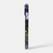 大西洋で熱帯嵐を示す全地球 iPhone 15ケース (左側面)