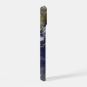 大西洋で熱帯嵐を示す全地球 iPhone 15ケース (右側面)