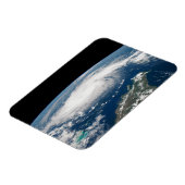 大西洋にハリケーン・ドリアン海。 マグネット (左側)