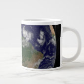 大西洋の熱帯性嵐のある完全な地球 ジャンボコーヒーマグカップ (右)