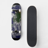 大西洋の熱帯性嵐のある完全な地球 スケートボード (正面)