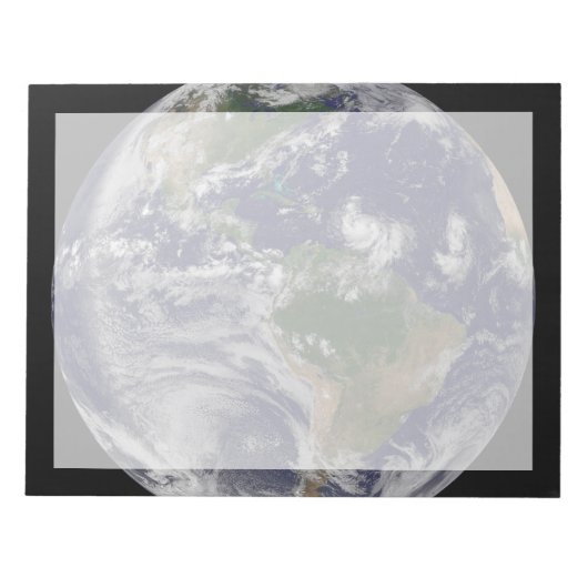 大西洋の熱帯性嵐のある完全な地球 ノートパッド (正面)