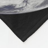 大西洋の熱帯性嵐のある完全な地球 フリースブランケット (角)