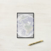 大西洋の熱帯性嵐のある完全な地球 ポストイット (デスク上)