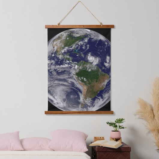 大西洋の熱帯性嵐のある完全な地球 吊り下げ型タペストリー (寝室)