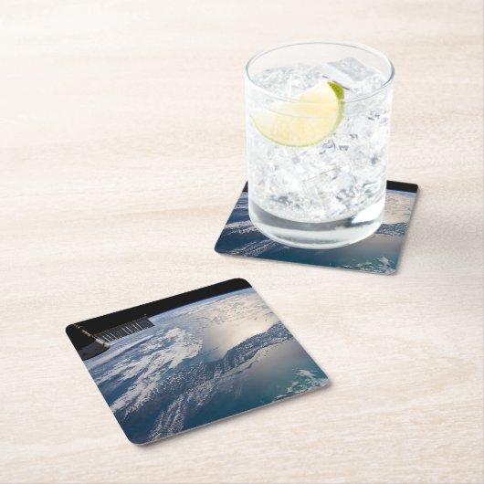 大西洋国際的上のSpce駅 スクエアペーパーコースター (インサイチュ)