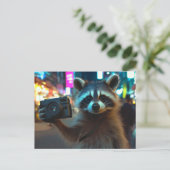 大都市にカメラを持ったかわいいルーン ポストカード (スタンド正面)