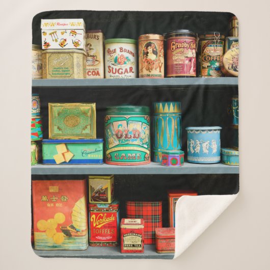 大量のカラフルヴィンテージ缶が表示される シェルパブランケット (正面)