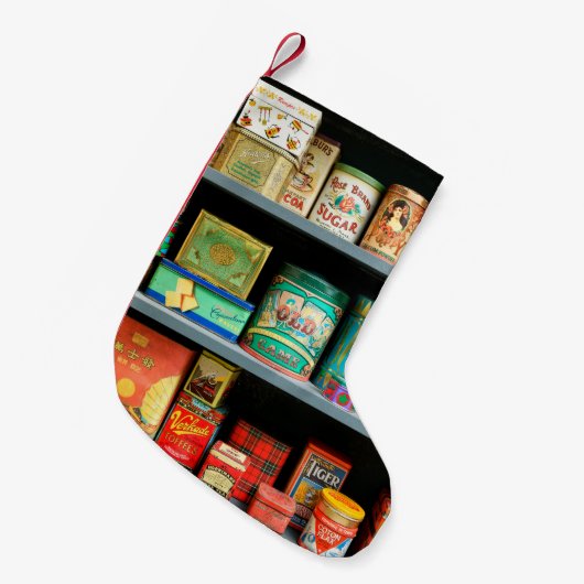 大量のカラフルヴィンテージ缶が表示される スモールクリスマスストッキング (正面 (吊り時))