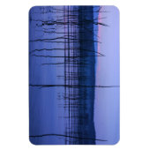 大雨の後の穏やかで霧の多い湖 マグネット (縦)