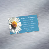 大青空の下の明るい白いデイジー マグネット名刺 (インサイチュ)