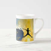 大飛躍の中国のコップ ボーンチャイナマグカップ (右)