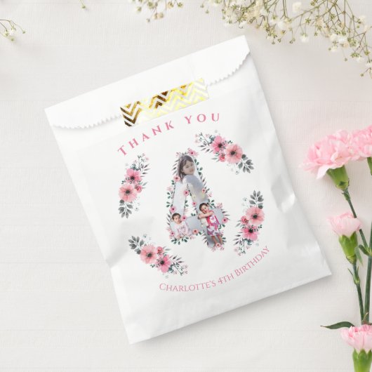 大4歳の誕生日の女の子フォトコラージュピンクの花 フェイバーバッグ (封をした状態)