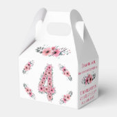 大4歳の誕生日ガール緑の葉ピンクの花 フェイバーボックス (裏面サイド)