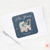 天にかわいいクマの赤ちゃんシャワー スクエアシール (封筒)