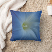 天のブルーモーニンググローリークローズアップ クッション (ブランケット)