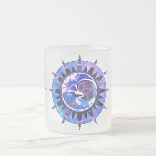 天の太陽及び月によって曇らされるマグ フロストグラスマグカップ (中央)