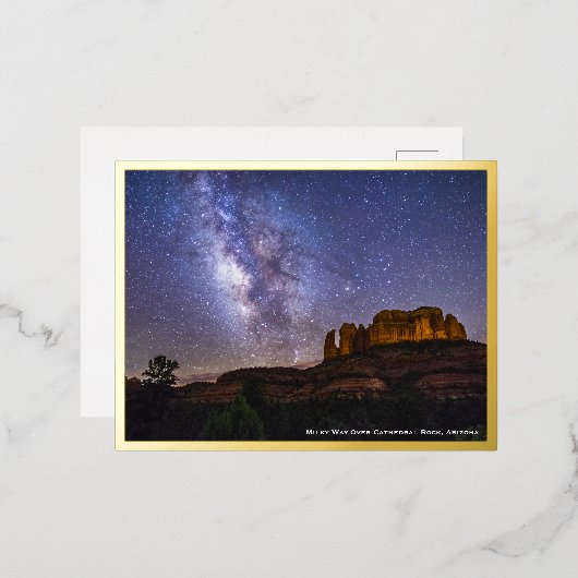 天の川の銀河系、アリゾナ州の大聖堂ロックの上の金ゴールド 箔招待状ポストカード (正面/裏面)