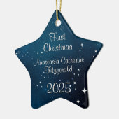 天の深い青の宇宙 赤ちゃんの初めてのクリスマス セラミックオーナメント (左)