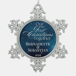 天の深い青 私たちの初めてのクリスマス スノーフレークピューターオーナメント