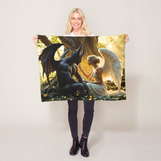 天の生き物の天使の悪魔ファンタジー フリースブランケット (インサイチュ)