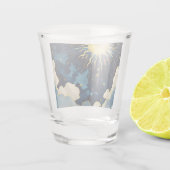 天モダンの太陽の星と青雲 ショットグラス (裏面)