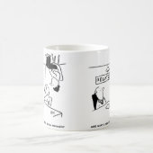 天井に座っている気まずい夫。おもしろい コーヒーマグカップ (中央)